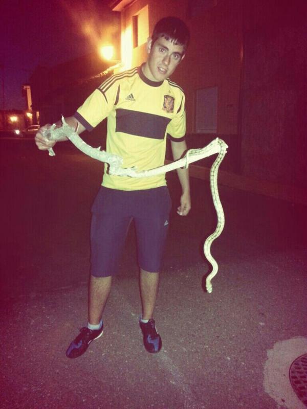 jessibrape's tweet photo. Nuestro frank de la jungla JAJAJA @ivi_sanchez8 http://t.co/FDZCOVAgNz