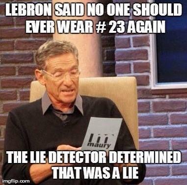 BasketballPics's tweet photo. Oh Lebron... http://t.co/5kAGBWknz9