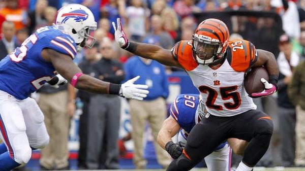 MySportsClash's tweet photo. Better RB:

RT for LeVeon Bell

Fav for Giovanni Bernard http://t.co/MpGNyp8hzJ