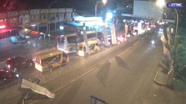 Lalu Lintas : Terminal ASDP Merak ( Kota Cilegon )

Arus Ramai Lancar  Cuaca di Lokasi Cerah #RTTMC2014