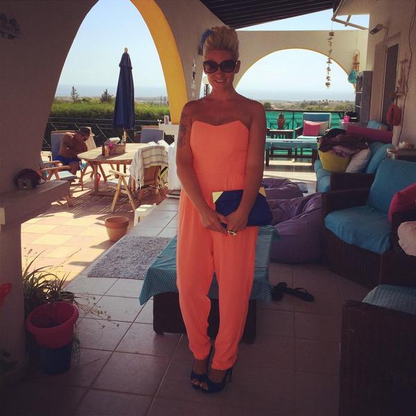 wems22's tweet photo. #neon #summerwedding http://t.co/18SLoysUEY