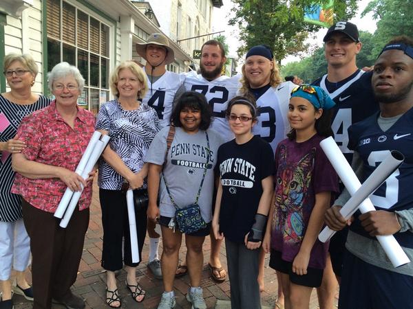 TheREALNPolak's tweet image. #SunHack “@GoPSUTony: The Nittany Lions were fired up to meet some fans and hand out the 2014. http://t.co/bXCQBks9ek”