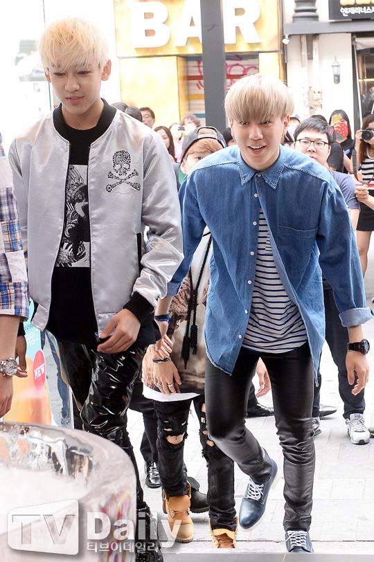 Bt14cV5IgAEZbHb.jpg:large