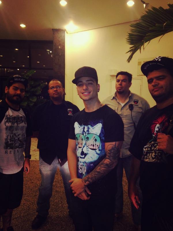 AgteLive's tweet photo. #MalumaLlegóAVenezuela http://t.co/I4LtASHg6Z