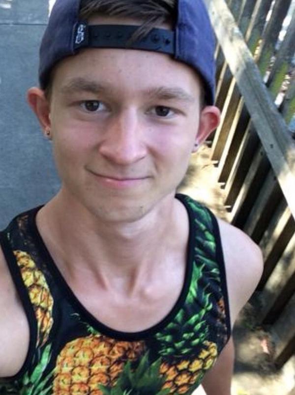 littledemon_n's tweet image. Is it me or does he look kinda like Ricky?