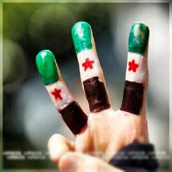 MdhQ8's tweet photo. ان كان دم الشام ب الارض ناقع
وعرض العذارى يسلبه حزب بشار 
خل العرب ب العار تلبس براقع
لاراحت الغيره ولاهمه العـــــار http://t.co/favRWotRRp