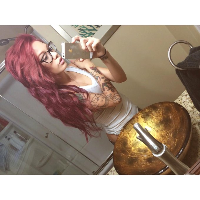 Whose this bish?! http://t.co/96ms60Kvcu<a href="/tag/bts"class="tags"><span>#bts</span></a>