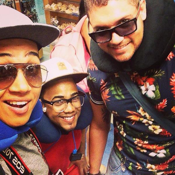 Davidkadadk's tweet photo. Gracias a Dios por sus bendiciones. Ya todo mi equipo de trabajo y yo estamos de camino a #Europa #DavidKada #DKTour http://t.co/JySl0ptBpA