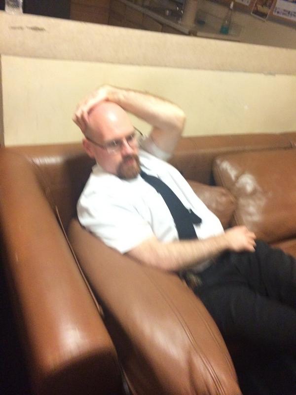Kor5bin's tweet photo. Hisenburg chilling in my break room! http://t.co/hMefQGbw8l