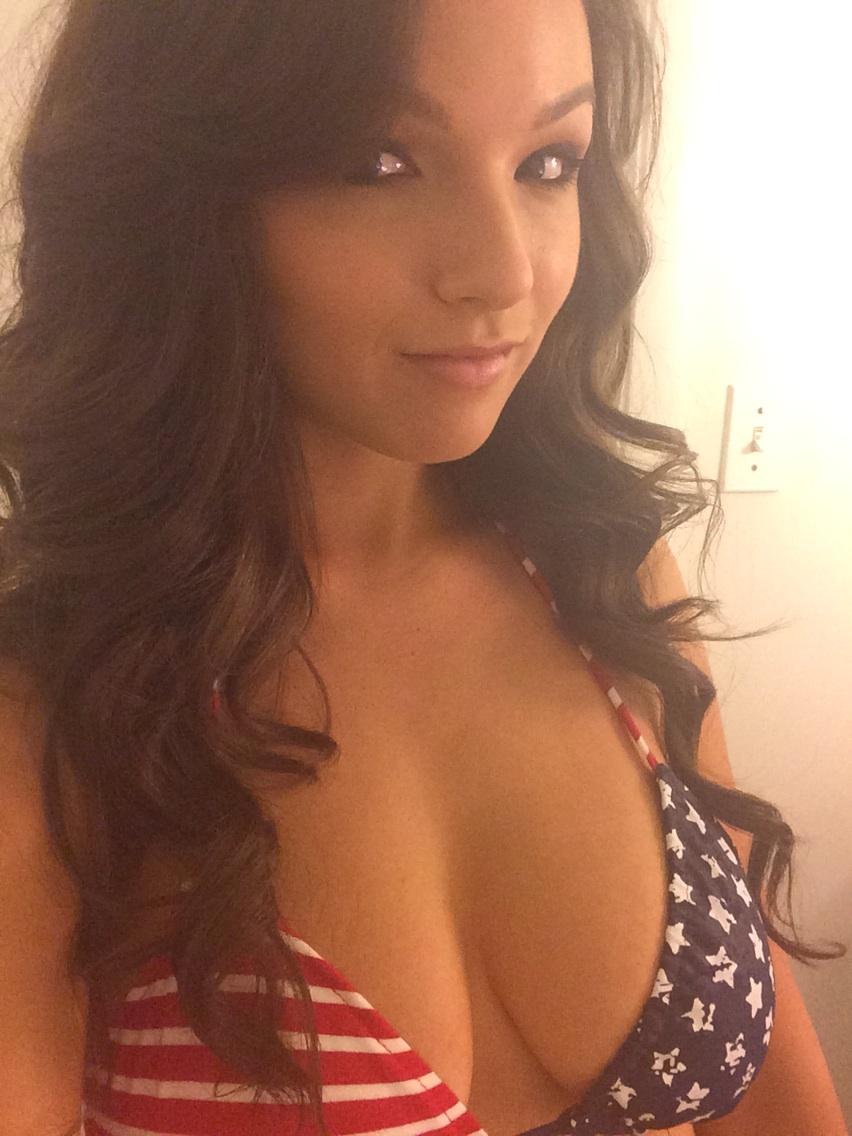 Shae Summers on X: I had such an amazing afternoon, and I'm totally  digging me with long hair. Grow it, or cut it? http:t.coWTvzfBynSf  X