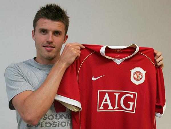 coolnotesix's tweet photo. #OnThisDay 2006 Michael Carrick completed his move from Tottenham Hotspur to United. http://t.co/KDLl8MubCA
