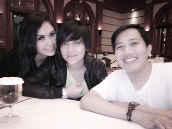 Basit_voc's tweet photo. pagi2 udah nyelpih @AndreaRachman @seanfierce http://t.co/L5I6a5WcBL
