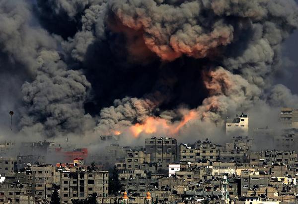 YinaHsu's tweet photo. .......just like the hell. :'(

God bless people in Gaza.... http://t.co/Ad6q1kIMDO