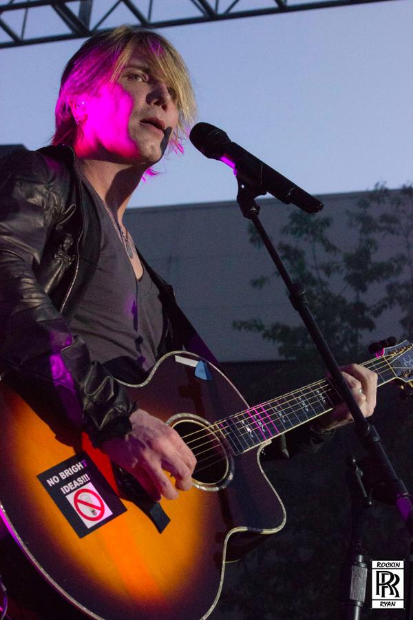 rockinryan's tweet photo. Goo Goo Dolls rocked Somo Photo of @johnrzeznikGGD @googoodolls @AbsoluteGoo #somogoo #GDPtour2014 #johnreznik RT http://t.co/4a65pc8V87
