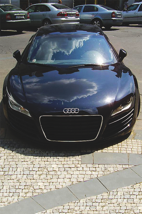 izq0q's tweet photo. "@ShotCars: #AudiThursday http://t.co/JvtljsdpEu"hlof 3anna hek ashyaa bel 3ayle