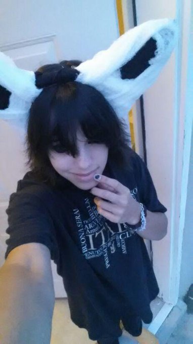 Me in the cat ears I made #animallife http://t.co/fyidejaNGh<a href="/tag/animallife"class="tags">#animallife</a>