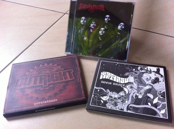 Tabik brother !! RT <a href="/headcrushersby/">HEADCRUSHER</a>: Sangat merekomendasikan rilisan terbaru <a href="/outright_hc/">OUTRIGHT HARDCORE</a> <a href="/SIKSAKUBUR_DM/">SIKSAKUBUR</a> <a href="/Matiasu_/">Matiasu</a>