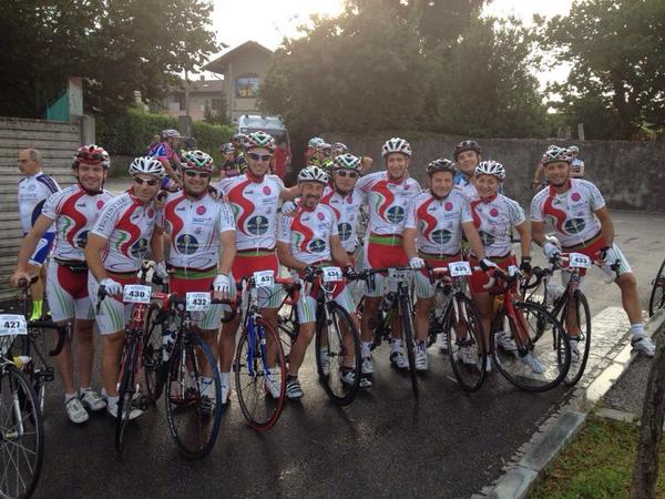 capitone68's tweet photo. @CiclistiBrianza perché in questo arcobaleno ...c'è la quota rosa 🚵👑 http://t.co/T1g0269rDM
