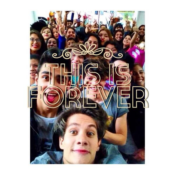 inievesmich's tweet image. BECAUSE THIS IS FOREVER @somosCD9 #Coder4Ever los amo castores, nunca lo olviden💕✋.