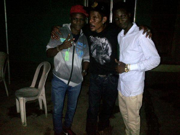 realtyinandout's tweet photo. @teamunitnation @Daking002 @AmTemmyD @Zayoboy @Lumzy_smiles     wit (d rain Maker)Music  legendary Majek fashek* http://t.co/XzbaLd2OTb