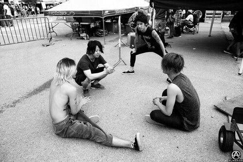 class_people_sc's tweet photo. ☆ワンオクライブ行きたい人はRT☆ https://t.co/vVqwpc8JqR