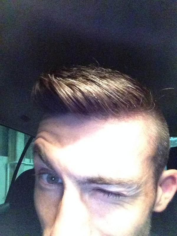 hoff28_h's tweet photo. Cheers Chica! @Smashitau #nowthatsbetter #poorselfie #illtryharder @redders_20 http://t.co/vkfT2XnrBv