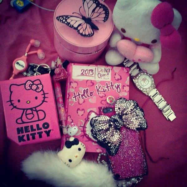 Unduh 8300 Gambar Hello Kitty Galau Terbaru Gratis