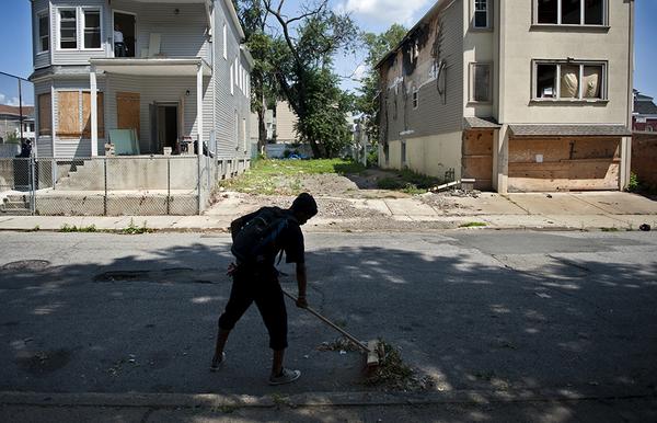 Paterson Nj 4th Ward Amy Newman On Twitter: "Operation Neat Streets Crew #Paterson Nj Clean 4Th  Ward House Renovation Contrasts #Abandoned Property Http://T.co/Tq2Yxt5O4F"  / Twitter
