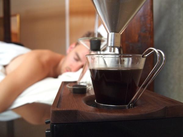 desdelasnubes2's tweet photo. Hoy en nuestro Blog:
El #despertador que hace #café!!
http://t.co/ITRksPy4Hj http://t.co/8eVVcS5dFc