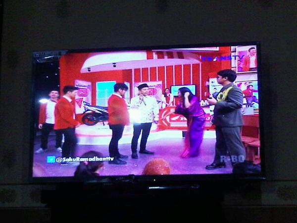 VaniaCallista12's tweet photo. @GGSeringGalau__ , @DennyCagur, @Bellaudya829, @bangbily http://t.co/mPBbiyUAEl