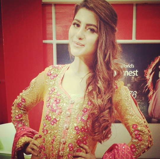 OsOhai's tweet photo. Eid Mubarak..❤️😌 http://t.co/xkHSunQfrP