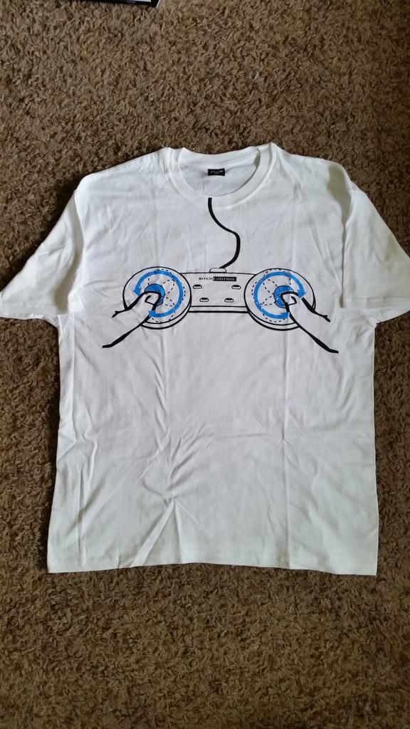 buzzdog05's tweet photo. Custom t shirts #buzzdogdesigns #tshirtprinting #pushmybuttons #sexy #zute http://t.co/H7yKdB43P0