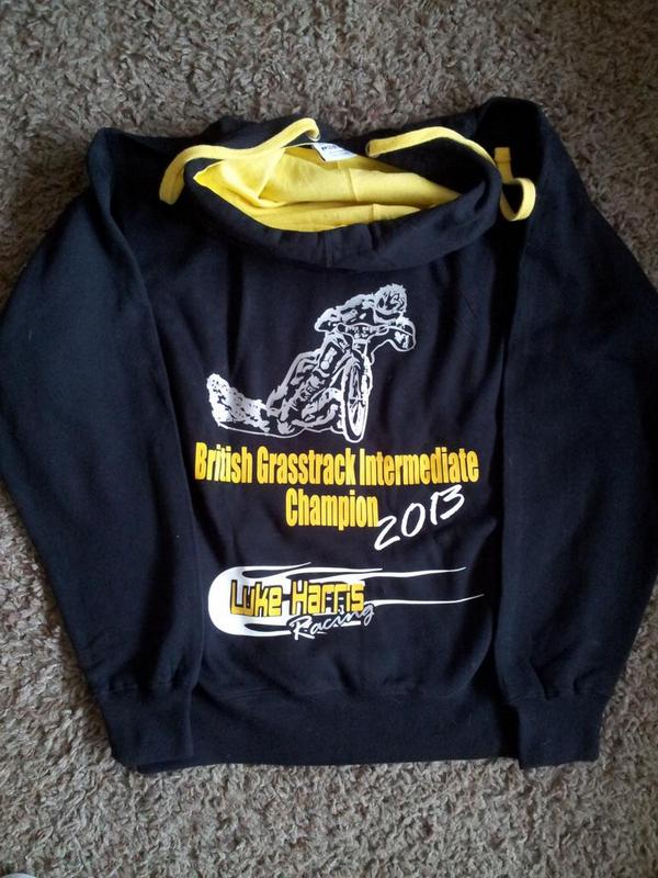 buzzdog05's tweet photo. Team hoodies love the two tone garments #buzzdogdesigns #hoodie #printing #grasstrack #solo http://t.co/gAIrCdZtfb