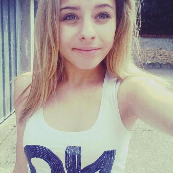 maevalaguesh91's tweet photo. BRATAATAATA. 🔫 http://t.co/TVZEDSK9hm