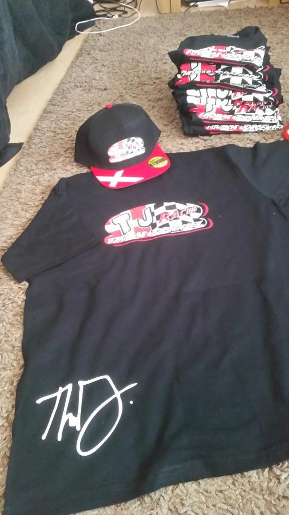 buzzdog05's tweet photo. Tj racing official merchandise #buzzdogdesigns #tshirtprinting #snapback #printing #scunthorpescorpions #speedway http://t.co/ILbfuLH4ka