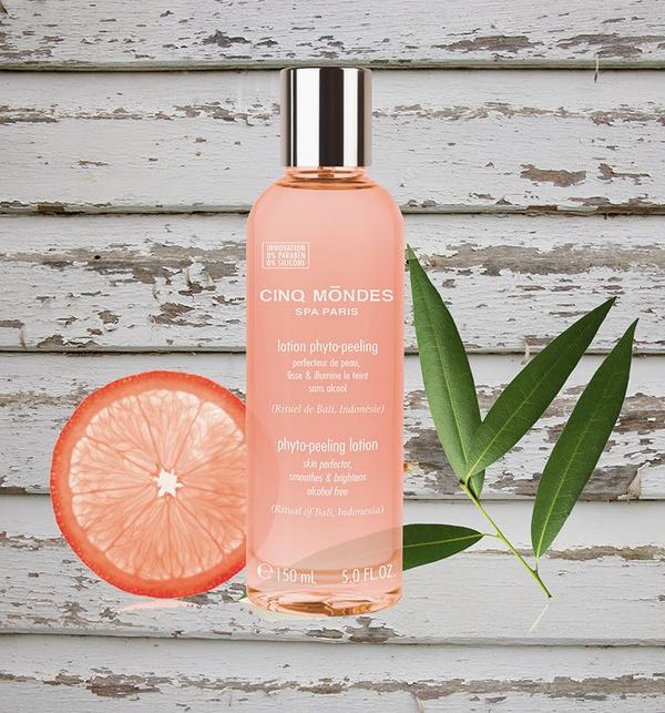 DavinaAlexandra's tweet photo. Instant freshness with this 'iceeffect' lotion from #cinqmondes #paris - Get ready for the #summer #beauty #cosmetics http://t.co/PD54OYXHbp