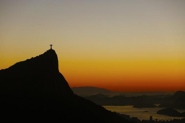 JornalOGlobo's tweet photo. Bom dia, quinta-feira! Foto: Hudson Pontes/ Agência O Globo http://t.co/QLzgGxYzwY