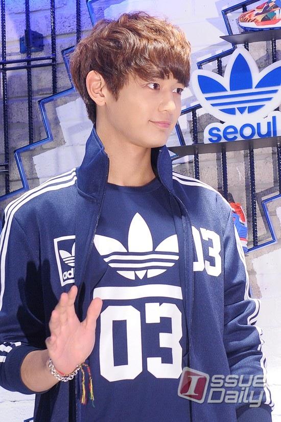 prfvckminho's tweet photo. RT @almightykeybeom: 140731 Minho - at Adidas Originals Flagship Store Opening in Seoul #9 http://t.co/HYSAVsuSRW