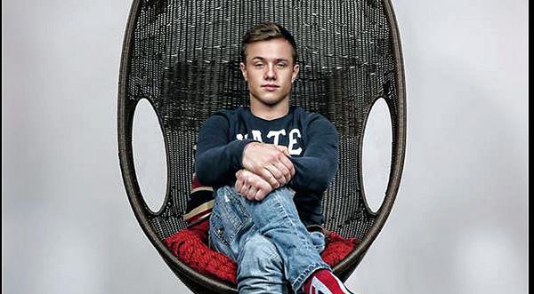 Guru_Project's tweet image. FoTO SeSiJa. :)