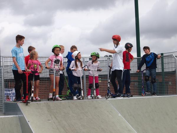 New skateboard park opened today at Scargreen Park by <a href="/joeforliverpool/">Joe Anderson</a> @LoveParks_Week <a href="/lpoolcouncil/">Liverpool City Council</a> <a href="/TeamExtremeUK/">Team Extreme</a>