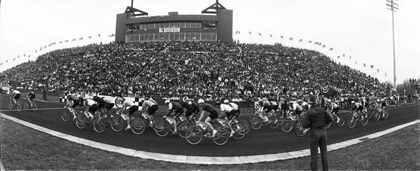 Little 500: Everyone's favorite time of the year. Check out this picture of the 1983 race. #Hoosiers