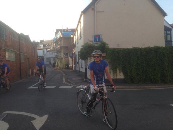 mncycle200's tweet image. The final 10m of Toms 200 mile cycle yesterday! #mnd @mndassoc #mnda Ever penny helps justgiving.com/Tom-Kinver1/?u…