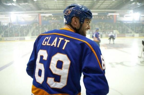 HockeyPosts's tweet photo. 69 days until the 2014-2015 #NHL season 😏👌 http://t.co/r3DPOqQs7w