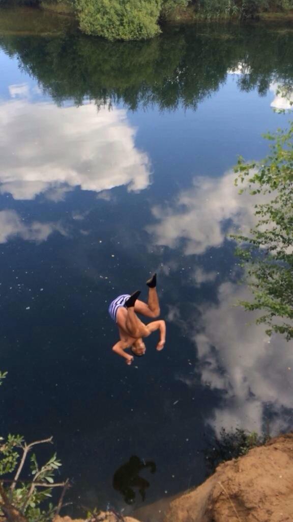  Happy birthday Tom Daley enjoy yourself dont be losing your head on the diving boards again!! X 