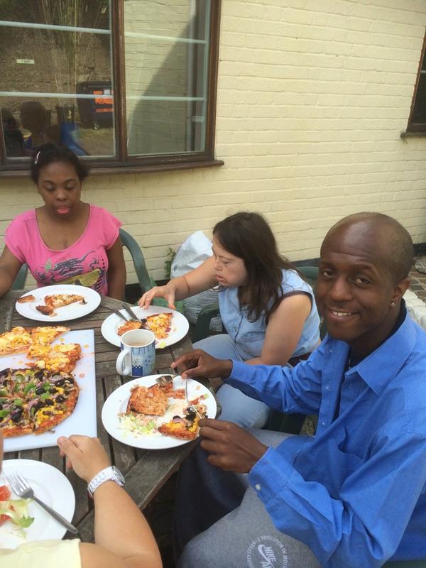 BridgeBalham's tweet image. Enjoying lunch together #sunshine