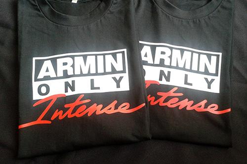 macflyestampas's tweet image. Armin Van Buuren toca dia 03/10 em SP na Arena Anhembi.
Temos as camisetas pro show! Essas estão partindo pra MG.