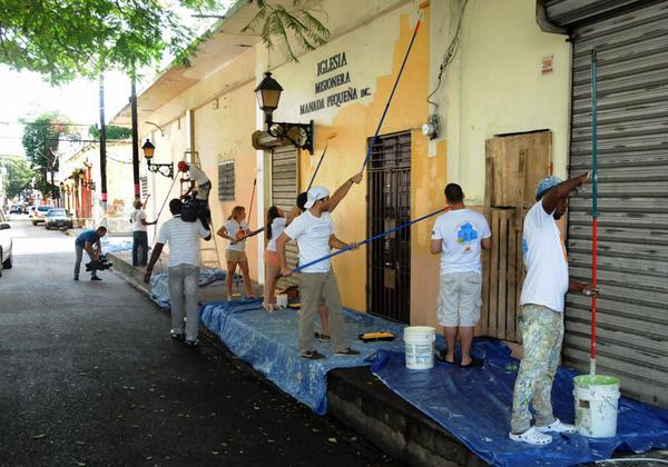 Turismo pintará 200 casas y restaurá 45 fachadas históricas en la <a href="/zonacolonial/">Zona Colonial</a> elartesanoaldia.com/periodico/turi…