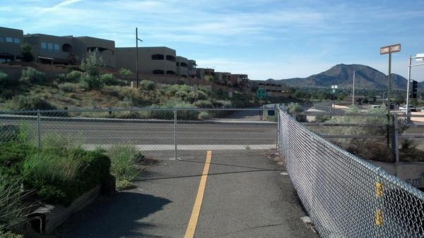 .@cabq, y u no remove this gate so the trail can continue, no interferance?
tramway trail @ encantado.
#JesusFixThis