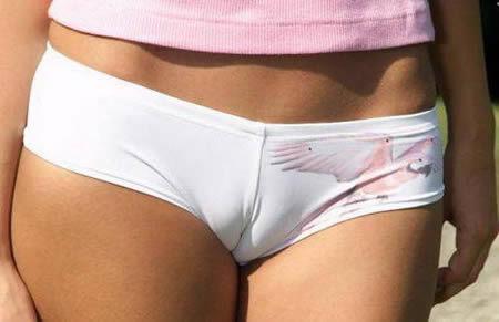 ThlsCouldBeUs's tweet photo. #Hilarious Camel Toe #Fails http://t.co/3gfQdQgKTx http://t.co/6f4SQjyDkY