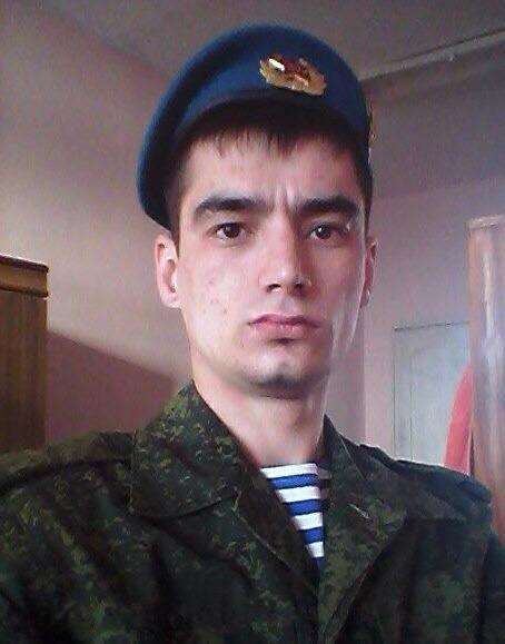 EuromaidanPR's tweet photo. This is no "#Russian mercenary", but a regular Russian soldier from St. Petersburg.
http://t.co/DXxTs6Osmt @MiddleEast_BRK | EMPR #Ukraine